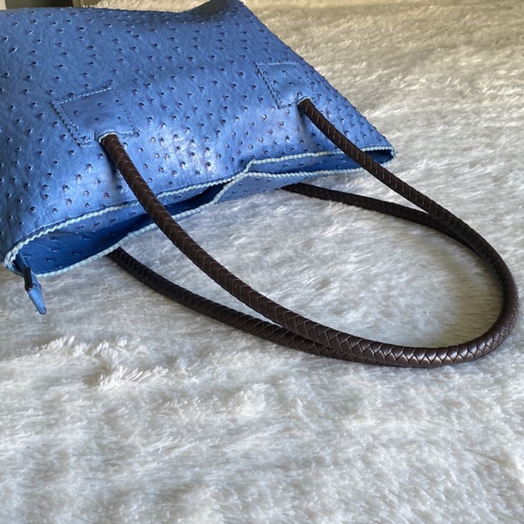 Sale! 🛍️Ostrich Embossed Azure Tote - Picture 7 of 15
